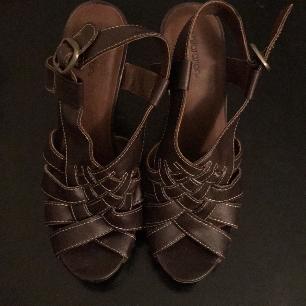 xhilaration size 6 brown heels